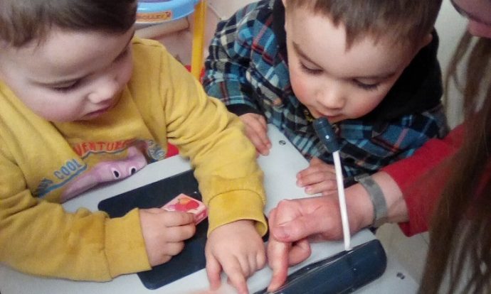 Chikdren playing shops